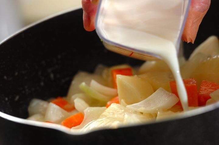 クリームシチューの作り方3