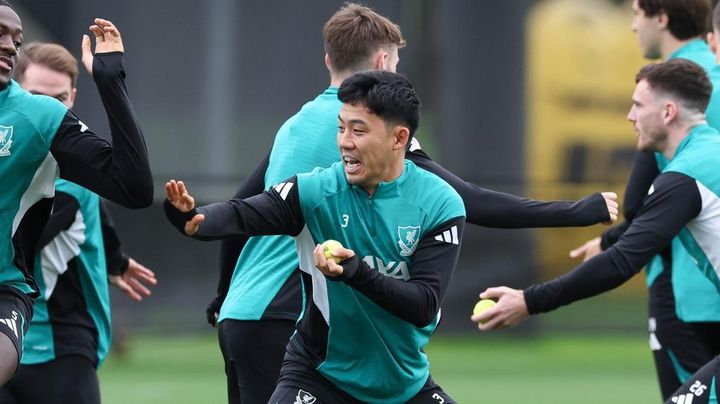 32歳の日本代表主将、苦しむ世界的強豪チームで練習復帰！「彼が戻ってきた、みんな笑顔だ」と現地歓喜