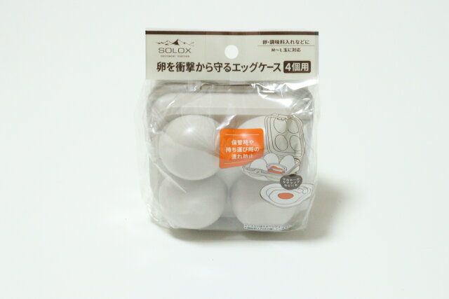 ダイソーのSOLOX 卵を衝撃から守るエッグケース（4個用）のパッケージ