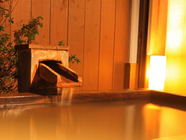 All About ニュース編集部が全国250人を対象に実施した「夜景が美しいと思う温泉地」の調査結果から、夜景が美しいと思う「長崎県の温泉地」ランキングを発表！ 2位「佐世保温泉」を抑えた1位は？