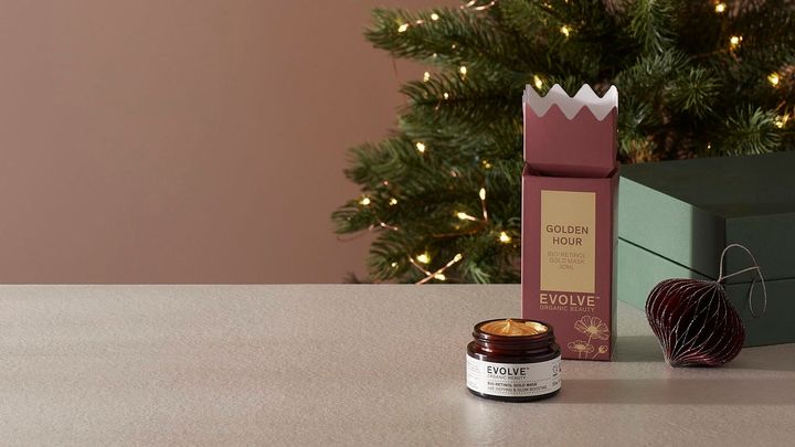この冬、“センスいい人”が選ぶギフトはEVOLVE。英国発オーガニックのホリデー限定ボックスが美しすぎる