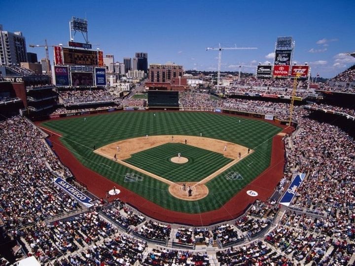 【医師が解説】日本人の左利きの割合は10％程度ですが、日本のプロ野球選手は左打者が約半数と言われています。イチロー、大谷翔平、松井秀喜選手らが「右投げ左打ち」なのは偶然ではありません。科学的根拠を分かりやすく解説します。※写真：アマナイメージズ