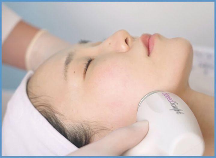 肌の引き締めとコラーゲンの生成を促すチューンフェイスと脂肪細胞を選択的に分解するチューンライナー。