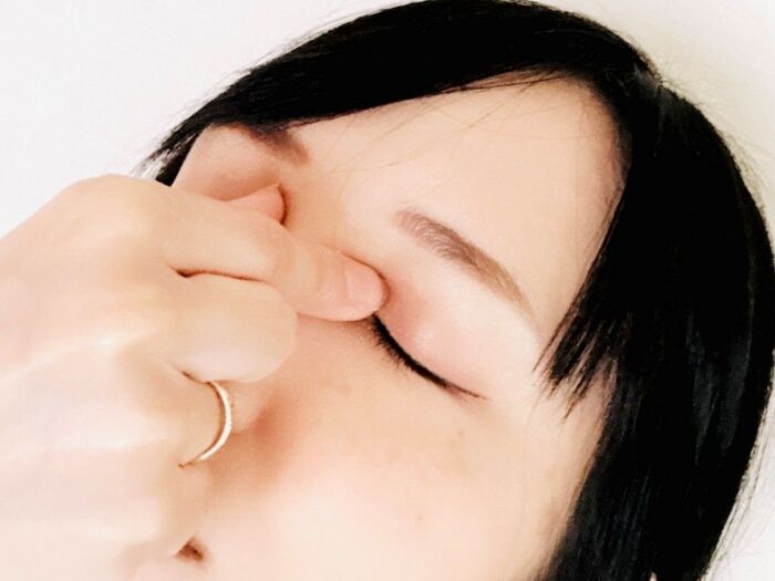 「実は目薬が苦手…」そんな人必見！成功率がUPするコツ＆やりがちNGを大公開