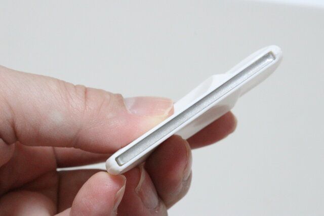 ラウンド型の爪に整えられる 超微粒爪やすり 構造