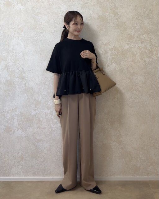 着回しコーデ⑤パール×ペプラムで華やかコーデ