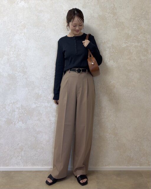 着回しコーデ①黒×ベージュでつくる大人のシンプルカジュアル