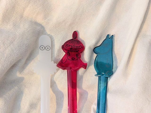 持ち手トップにはキャラクターのシルエット