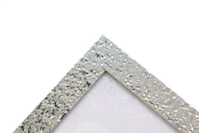 アルミフォトフレーム（シルバーカラー、L判） デザイン