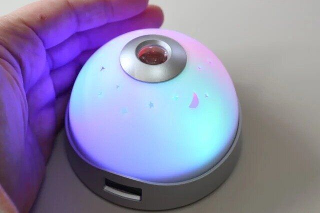 ダイソーの光る投影デジタル時計