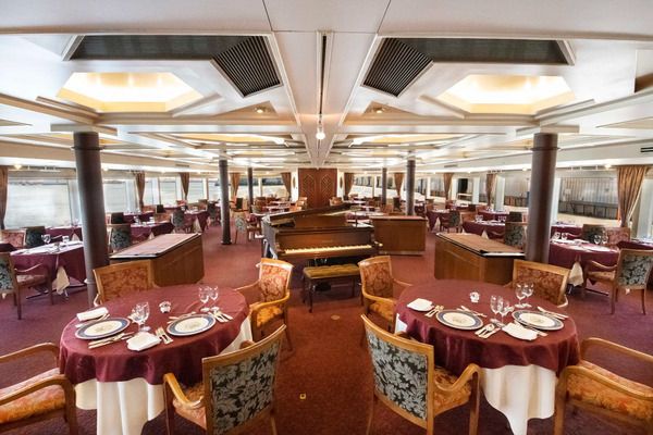 シンフォニークルーズが、4日間限定の東京湾クリスマスクルーズを運航！予約受付中