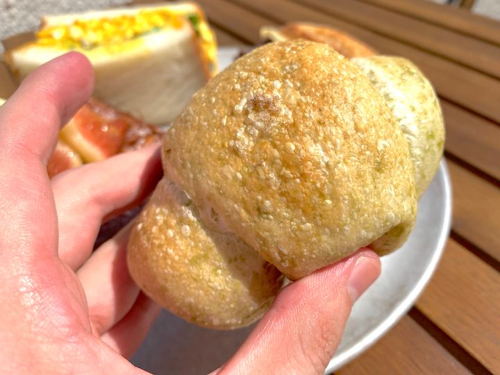 「Tokyo Veagan Bakes」あおさの塩パン1