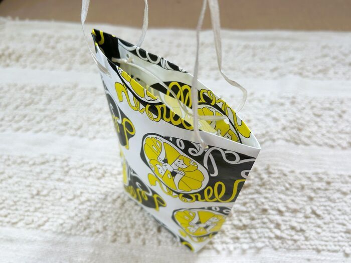 捨てなくて良かった～！お気に入りの包装紙が『おしゃれ雑貨』に大変身♡折り目があっても大丈夫！