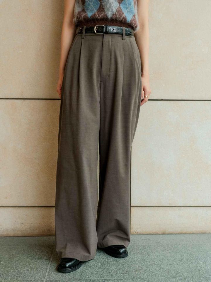 画像: 試着して欲しいスラックス