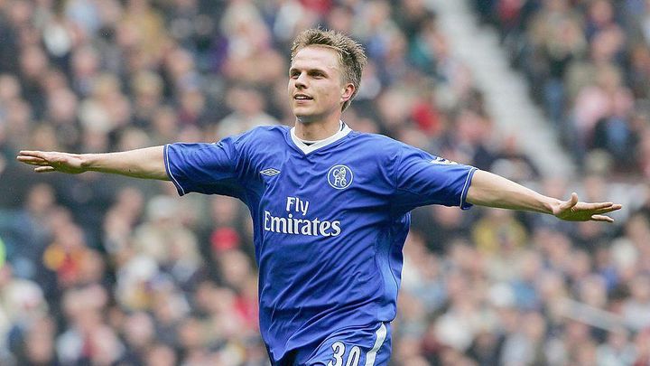 48歳元世界的サッカー選手、解説者の仕事で「うつ病」「燃え尽き症候群」発症…現在は建設業に