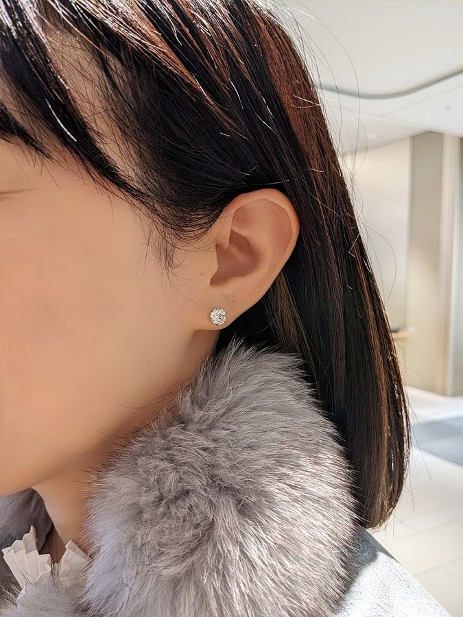 セプテンバー５のピアス