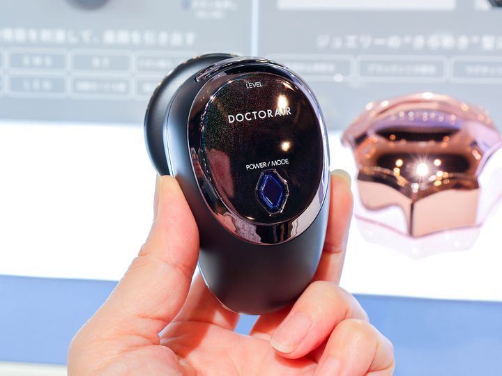 ハンディ型マッサージ機でお馴染み“ドクターエア”からこだわり抜いたコンパクトなビューティー製品新登場！イケオジになった林先生が美の伝道師に!?