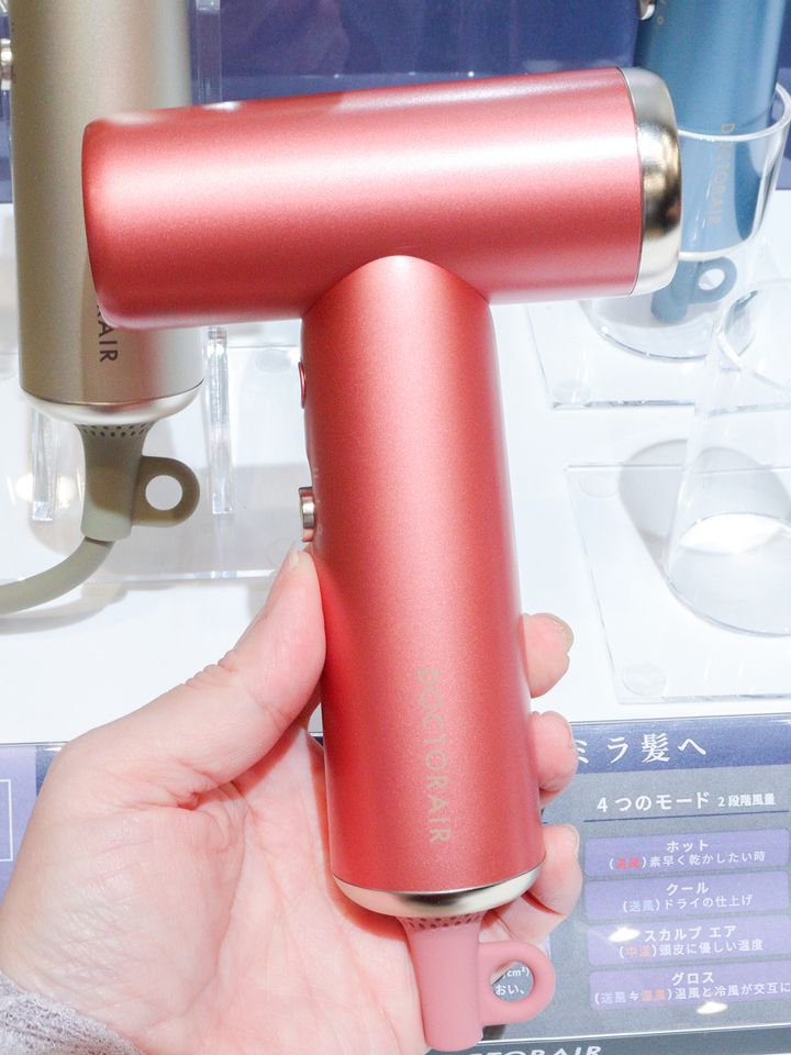 ハンディ型マッサージ機でお馴染み“ドクターエア”からこだわり抜いたコンパクトなビューティー製品新登場！イケオジになった林先生が美の伝道師に!?