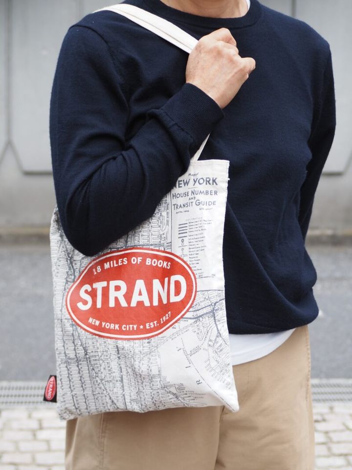 マンハッタンの書店のトートバッグ
