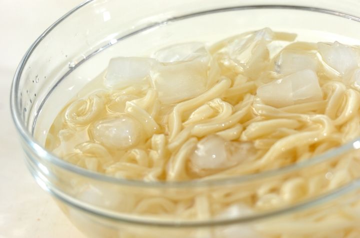 10分で完成 冷凍うどんと鯖缶で簡単ぶっかけうどんの作り方1