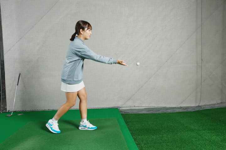 ピンに寄せるアプローチを女子プロが解説！ラウンド前に絶対やるべき簡単ドリル
