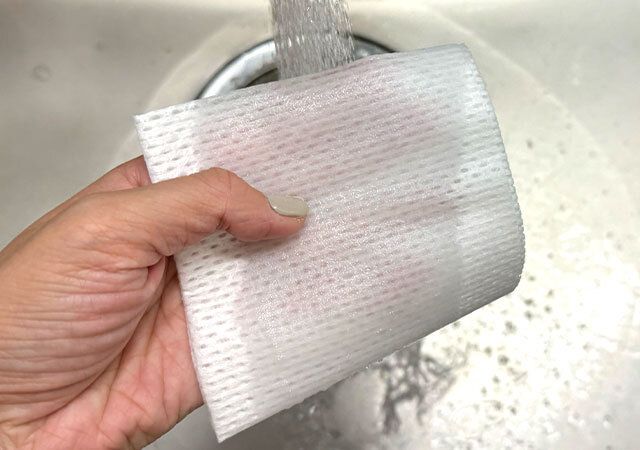 水で泡立つキッチンクロス（洗剤付、15枚） 水に濡らす