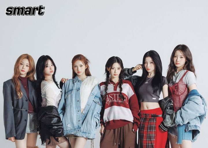 横一列に並ぶBABYMONSTERのメンバー。左からPHARITA、AHYEON、CHIQUITA、RUKA、ASA、RORA