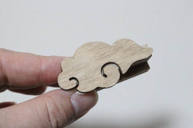 壁掛けお札スタンド デザイン