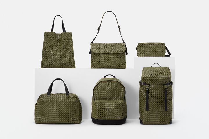 〈上段左から〉カート S ￥66,000 フロッギー ￥78,100 サドル バッグ ￥51,700 〈下段左から〉カーゴ ￥102,300 デイパック ￥72,600、ハイカー ￥113,300