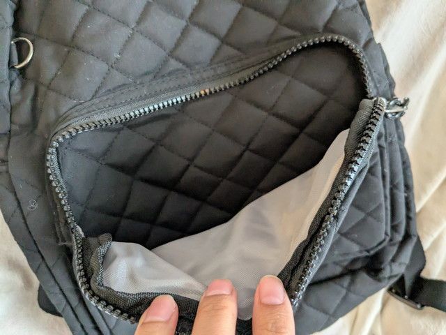 キプリングリュックフロントポケット