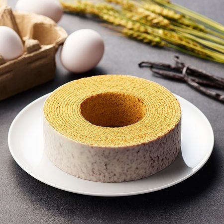 仏産発酵バターを贅沢に使用したこだわりのバウムクーヘン「BAUMKUWAHEN?」誕生