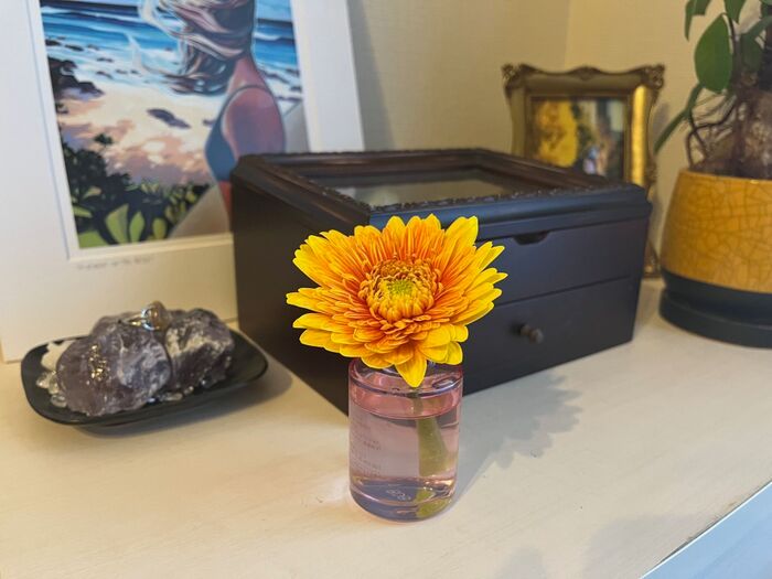 化粧品の空き容器が「おしゃれ収納」に大変身♡捨てちゃう前に、試してみて！