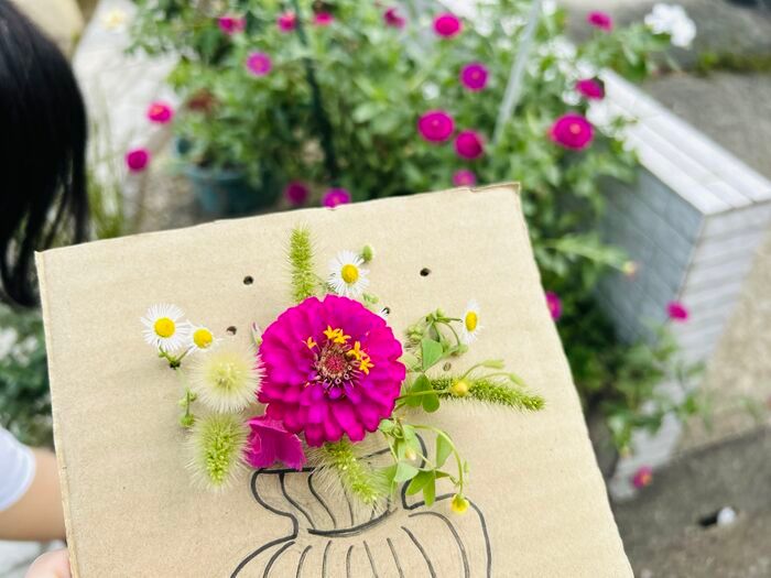 段ボールの端切れを持ってお散歩したら…とんでもなくかわいいモノができあがりました♡