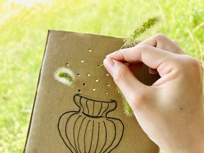 段ボールの端切れを持ってお散歩したら…とんでもなくかわいいモノができあがりました♡