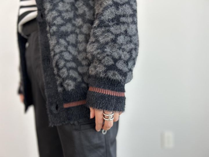 画像: 【UG】シャギークルーネックカーディガン UNDERCOVER（Sサイズ着用） ¥3,990 www.gu-global.com