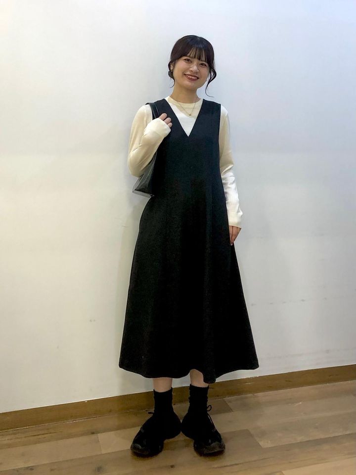 インナー次第で雰囲気を変えられるのも◎ 出典：StyleHint 