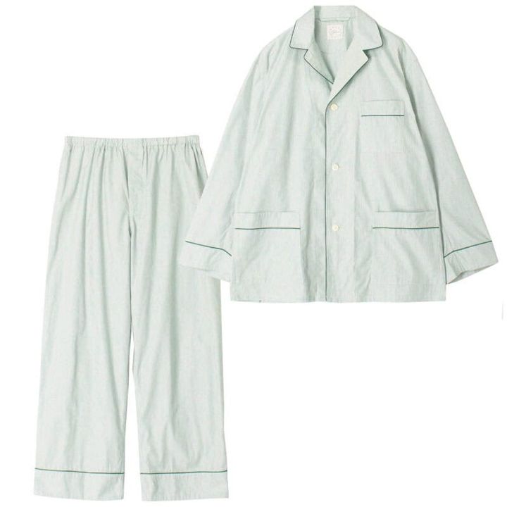 縫い代を包んで縫う“折り伏せ縫い”を採用することで、当たりの少ない快適な着心地を実現。パジャマ3万1900円※メンズ（トゥモローランド ホーム／トゥモローランド 渋谷本店）