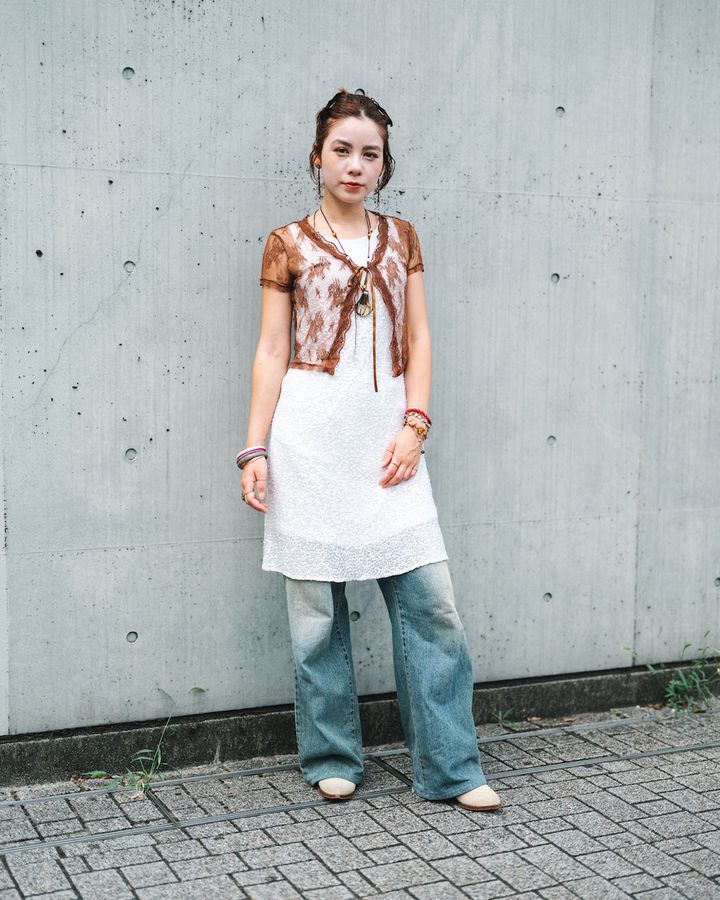 “レースアイテム”のレイヤードコーデ5選。上級者はMIXテクで甘さ加減を調整【TOKYO SNAP】