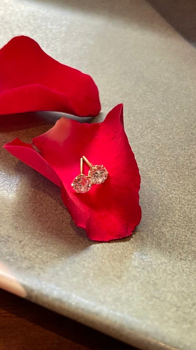 ピアス(落ちないピアス！ Prong Setting Earrings- total 1.0ct)【Ｋ18】¥418,000／September５