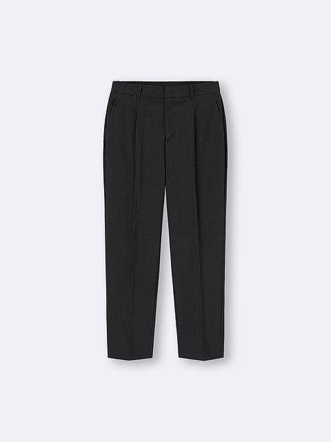 GUのウォッシャブルテーパードパンツ