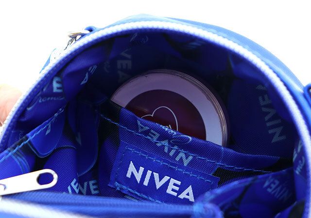 宝島社付録ニベア青缶ポーチオープンポケット