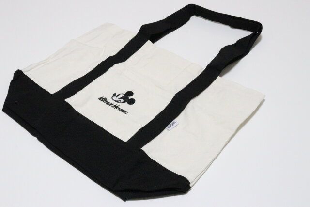 ダイソーのトートバッグ（ミッキーマウス）の全体図