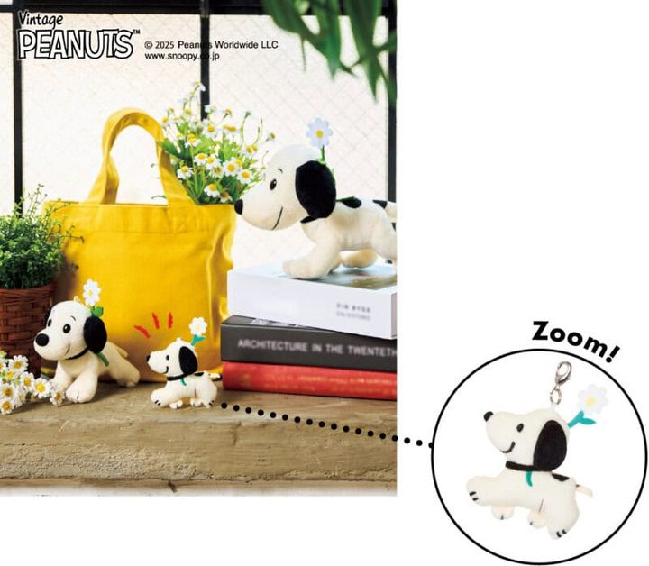 （右から）ファーストスヌーピー S［H18×W8×D21］￥3,850、ファーストスヌーピー ぬいチャーム［H10×W7.5×D2］￥1,430円※10月10日（金）一般発売、ファーストスヌーピー キーチェーンマスコット［H13.5×W6.5×D15］￥3,080（すべてセキグチ／セキグチお客様サービスセンター）