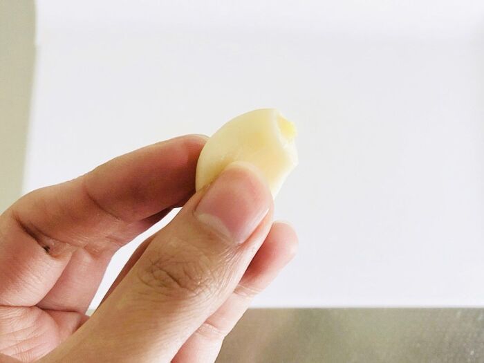 にんにくの芯がするっと取れちゃう！早ワザ2選。一度覚えたらクセになる♡