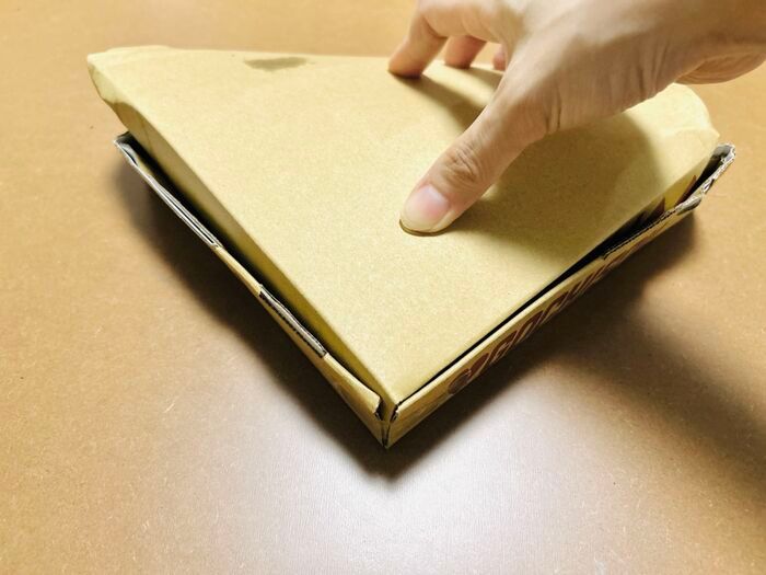 ピザの大箱、折ってみたら…冷蔵庫にそのまま入る〈ピザ用小箱〉が便利すぎる！