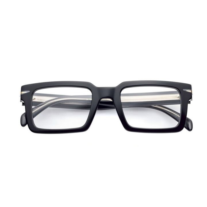 3万4100円（アイウェア バイ デイヴィット・ベッカム／サフィロジャパン カスタマーサービス）