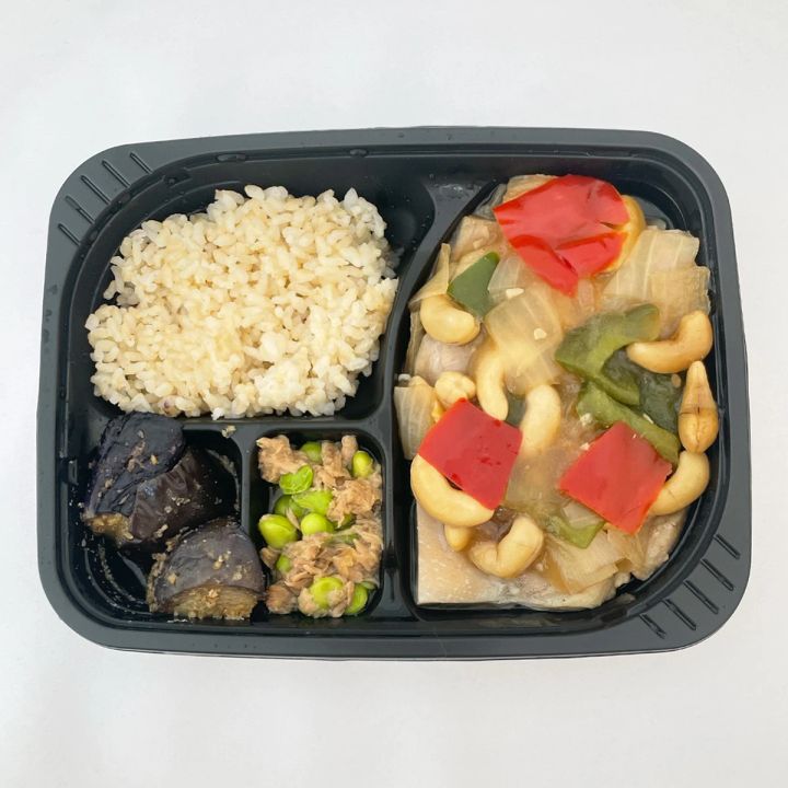 ダイエット、ボディメイク、冷凍弁当、宅配冷凍弁当、食欲そそる鶏もも肉のカシューナッツ炒め、筋肉食堂デリ、試食