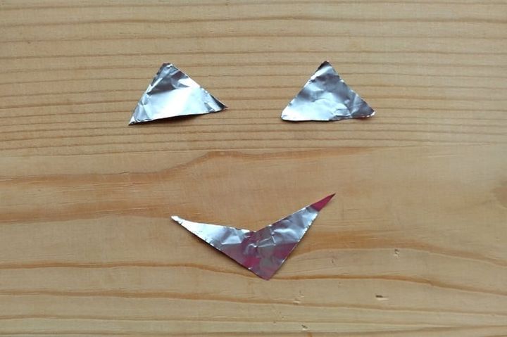 アルミホイルを切る