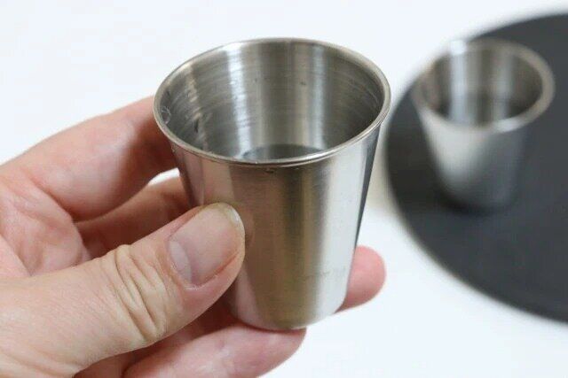 ダイソーのステンレスコップ（2個、70mL、ポーチ付）がコスパ最強
