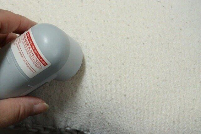 ダイソーの便利なくるくる毛玉取り